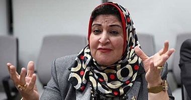 النائبة شادية ثابت تدعو لتغيير ثقافة "الطبيب اللى كشفه أغلى هو الأفضل"