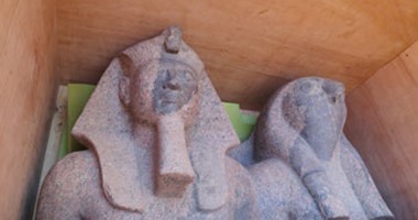 بالصور..لأول مرة المتحف الكبير يتسلم قطع ملكية لعرضها على الدرج العظيم