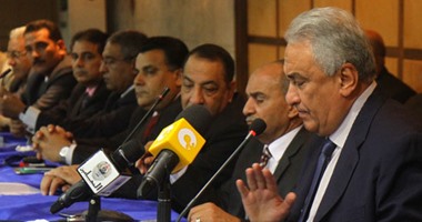 سامح عاشور: هناك من يحاول الدفع بـ"المحامين" إلى "نفق مظلم"