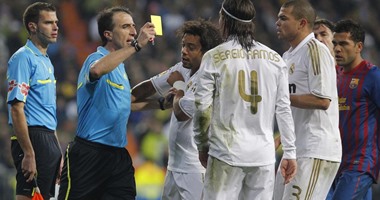 الكلاسيكو.. استبدال مفاجئ للحكام المساعدين دون أسباب واضحة