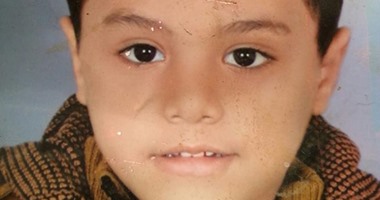 مأساة أسرة الطفل محمد بالشرقية.. يعانى من ورم على فص الذكاء ويحتاج علاج شهرى بـ600 جنيه.. والده عامل يومية لا يستطيع توفير ثمن الدواء.. وأمه تناشد رئيس الوزراء ووزير الصحة لعلاجه بمستشفيات الدولة
