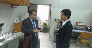 بعد رفض 17 مسئولا دخول القمح المسرطن.. مافيا الاستيراد تنجح فى الإطاحة بالمسئول عن مكتشف القمح القاتل.. مصادر: المحصول المحلى سيعانى الموسم المقبل.. ووزير الزراعة أصدر قرار إقالة سعد موسى خلال جولته