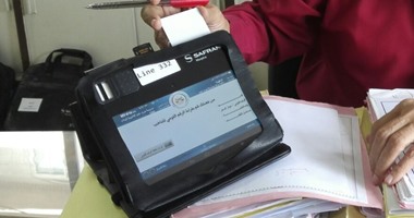 تسليم القارئ الإلكترونى لموظفى "بريد الدقهلية" المشاركين فى الانتخابات