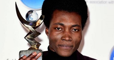 بنجامين كليمنتين يهدى جائزة "Mercury Prize" لباريس
