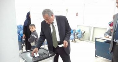 على مصيلحى يدلى بصوته ويحث على تغليب مصلحة الوطن على المصالح الشخصية