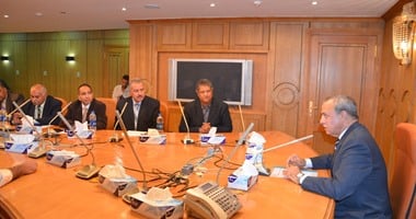 محافظ قنا: عودة خدمة الإنترنت وبدء العمل بالبنوك والبريد غدا