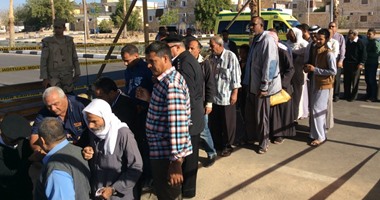 بالصور.. 11 ألف و823 ناخبًا يدلون بأصواتهم حتى الآن بجنوب سيناء