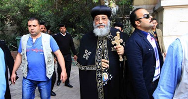 البابا تواضروس يستقبل خريجى معهد الكاروز للكتاب المقدس بالكاتدرائية