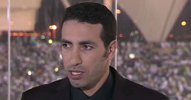 الثعلب مات.. أبو تريكة ينعى حمادة إمام