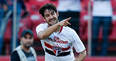 كورينثيانز يحدد 11 مليون إسترلينى للاستغناء عن باتو للبريميرليج