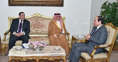 السيسى يبحث مع الوليد بن طلال فرص الاستثمار.. الأمير السعودى يعلن تكثيف نشاطه وبناء 10 آلاف وحدة للأكثر احتياجاً.. ويضع 10 آلاف فدان من أرضه بتوشكى تحت تصرف الحكومة.. والرئيس: نذلل العقبات للمستثمرين