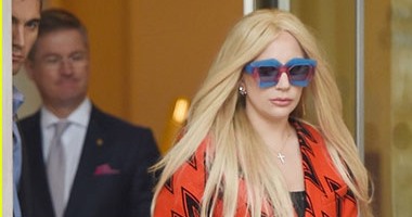 بالصور..جاجا تطالب تونى بينيت بعدم مشاهدتها فى"American Horror Story"