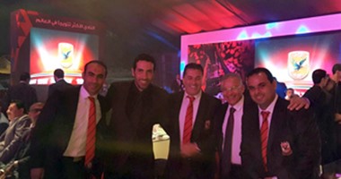 بيسيرو ولاعبو الأهلى يصلون احتفالية الأهلى والشركة الراعية
