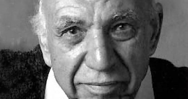 بعيدا عن السينما.. الوجه الكوميدى فى حياة رائد الواقعية صلاح أبو سيف