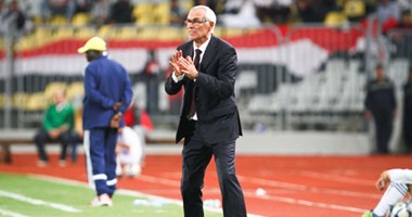 كوبر يطلب إقامة مباراة الإياب أمام نيجيريا 29 مارس