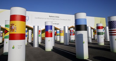 أهم 5 معلومات عن مؤتمر تغير المناخ الـ 21 فى باريس.. تهدف للتوصل إلى اتفاق ملزم للحد من انبعاثات الكربون.. يشارك فيها الرئيس السيسى و149 من قادة الدول و40 ألف مشارك.. توصياتها تؤثر على حياتك الشخصية