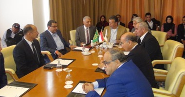 بالصور.. طلاب الاتحاد بجامعة بنها بشرم الشيخ يهتفون"تحيا مصر"