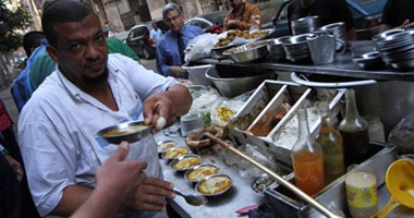 طبق الفول يتربع على عرش إفطار المصريين