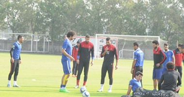 بالصور.. كواليس المران الصباحى للأهلى بالإمارات