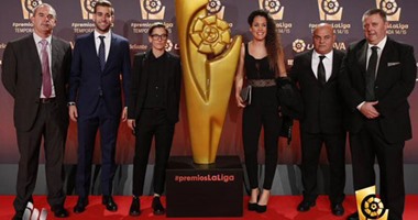 بالصور.. الكواليس الأخيرة قبل انطلاق حفل توزيع جوائز الليجا الإسبانية