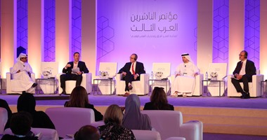 خبراء: ضرورة اهتمام دور النشر التعليمى بجذب الطالب لاقتناء المعلومات