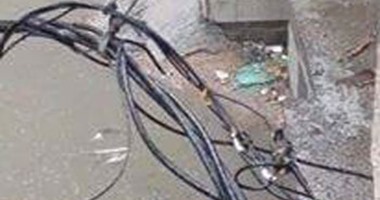 مواطنة تحذر من سرقة كابلات الكهرباء النحاسية من المنازل