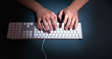 3 طرق طبيعية لعلاج متلازمة النفق الرسغى الناتجة عن "النقر على الكيبورد"