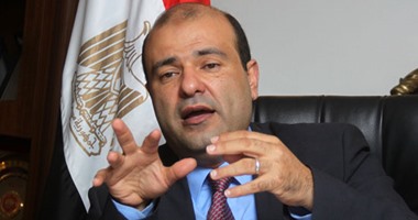 بطاقات التموين الذكية "سبوبة" الشركات المنفذة للحصول على أموال المواطنين.. خالد حنفى يحذر من عدم التجاوب مع الجمهور.. وإيقاف 12 مفتشا ورؤساء مكاتب عن العمل لتورطهم فى الاستيلاء على الدعم