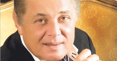 تعرف على سر بكاء محمود عبدالعزيز 