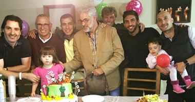 المنتخب يحتفل بعيد ميلاد "كريمة" مساعد كوبر