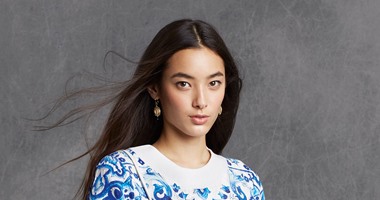 بالصور.. مجموعة أزياء dolce& gabbana ترفع شعار "الأزرق" موضة الشتاء