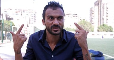 دفاع زوجة إبراهيم سعيد: اللاعب يطالب برؤية ابنه فى مكان غير أمن
