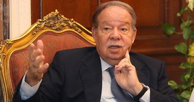 أسرة الراحل فتحي سرور تتلقى العزاء غدا بمسجد المشير