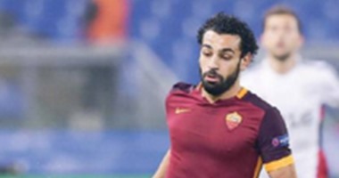 بالفيديو.. محمد صلاح و"العارضة" نجوم الشوط الأول فى ديربى روما