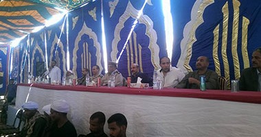بالصور.. أمن قنا ينجح فى إنهاء خصومة ثأرية بين أبناء عمومة بدشنا