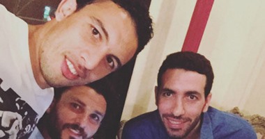 "جدو وعمرو جمال" يهنئان "أبو تريكة" بعيد ميلاده