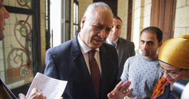 15 نائباً يصلون مجلس الوزراء للمطالبة برفض استقالة أمين عام النواب