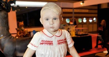 أكلك منين يا جورج.. بالصور شيف يصنع كعكة بالحجم الطبيعى للأمير جورج