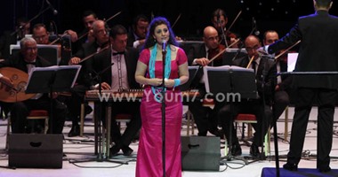 ياسر سليمان وأجفان يغنيان للأبنودى ونزار قبانى بمهرجان الموسيقى