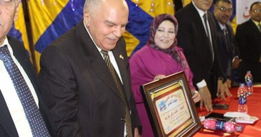 نقابة المعلمين تكرم الطلاب المتفوقين في الشهادات العامة بالوايلى