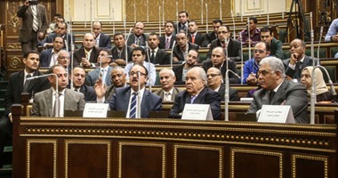 نائب عن دائرة إمبابة يدعو لحل مشاكل المعلمين والقضاء على الدروس الخصوصية