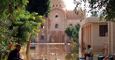 أديرة وادى النطرون بعد تضررها من السيول.. "الآثار" تشكل لجنة لحصر الأضرار.. أبرزها علاج أساسات السور الأثرى وتدعيم التربة السفلية.. استبدال الأحجار التالفة.. وإدارة الترميم تبدأ غدا