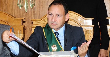 حكم يلزم رؤساء الجامعات بعلاج الطلاب مجانًا على نفقة الجامعة.. الطالبة: عندى تصلب فى الوجه وتيبس فى القدمين وقالولى روحى التأمين الصحى عشان معندناش كلية طب.. المحكمة: الجامعات ملزمة بعلاج طلابها كحق وليس منحة