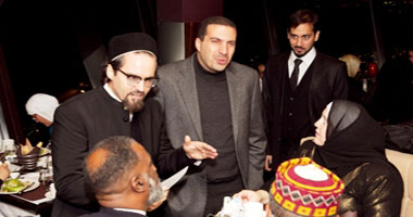 عمرو خالد يلتقى 200 من قيادات الجاليات الإسلامية بكندا وأمريكا 