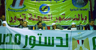 عضو بالهيئة الشرعية: الموافقة على الدستور أولى خطوات الاستقرار