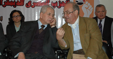 مصطفى الجندى: مرسى سيقضى على نفسه بنفسه كما فعل مبارك