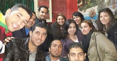 شباب"سفراء العمل التطوعى" و"بوابة الخير"يساعدون فقراء شبرامنت والشرابية