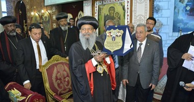 بالصور.. استقبال بطريرك إثيوبيا بالألحان الكنسية بدير مارمينا بالإسكندرية