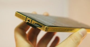 بالصور.. نسخة من ذهب لهاتف Lumia 930 