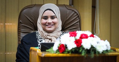 بالصور.. "اليوم السابع" فى رسالة دكتواره بإعلام القاهرة.. الباحثة سماح الشهاوى تحصل على الدرجة بمرتبة الشرف الأولى وتؤكد: "الموقع" مثل نقلة كبيرة فى الصحافة الإلكترونية فى مصر.. والآخرون يحذون حذوه
